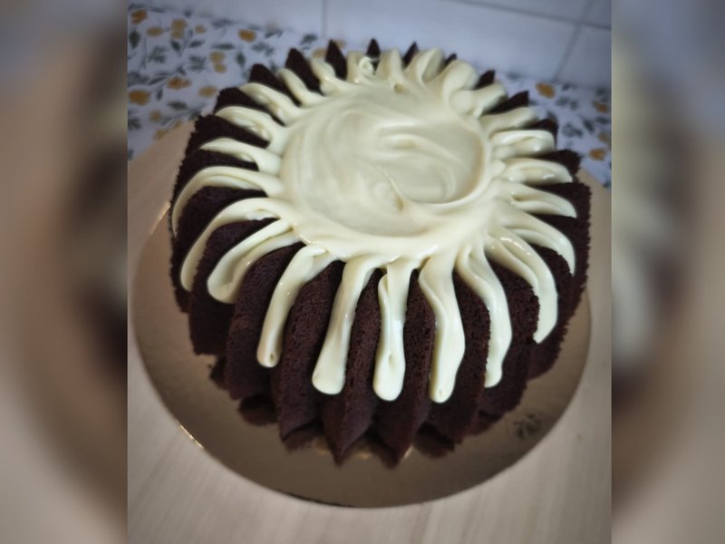 Bolo de Chocolate com Ganache de Chocolate Branco