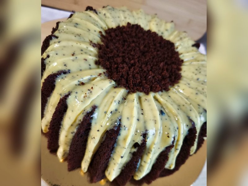 Bolo de Chocolate com Brigadeiro de Maracujá